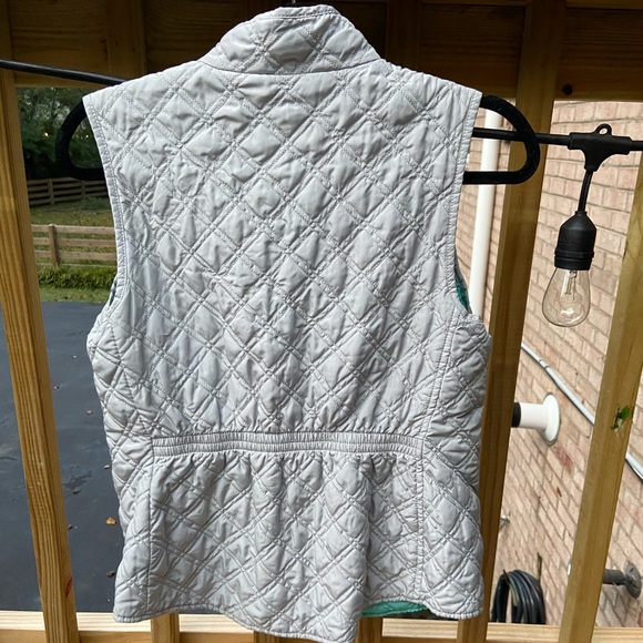 🎉2 for $12 Reversible quilted vest - Picture 3 of 5